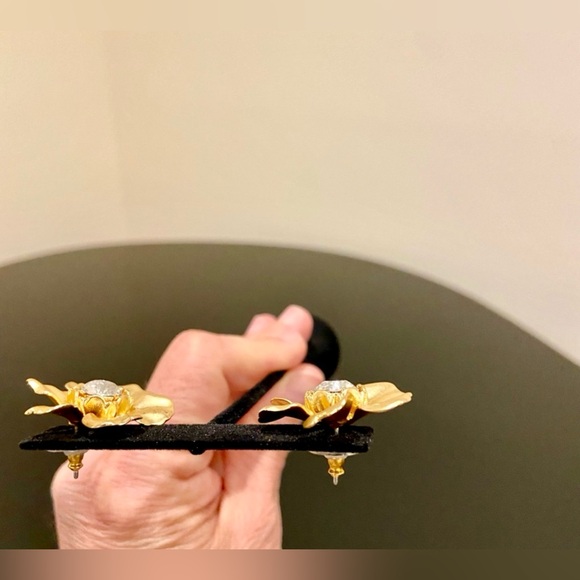 NWT Luxury Minimalist Formal J. Crew crystal preppy floral statement earrings - Picture 13 of 17